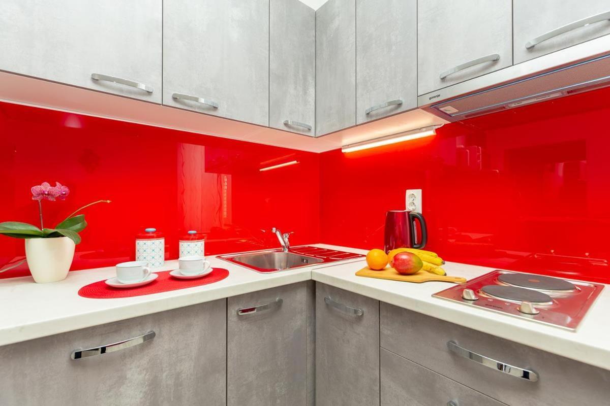 Apartments Red And Blue Mlini Exterior foto